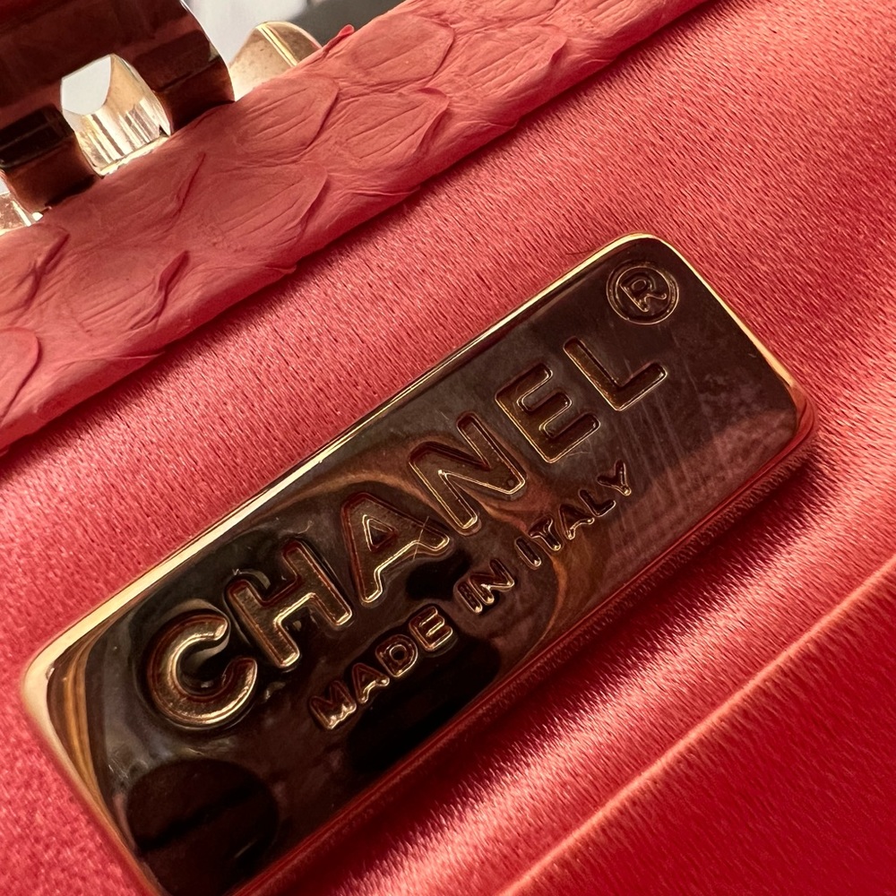 Chanel pink python clutch - Picture 5 of 10
